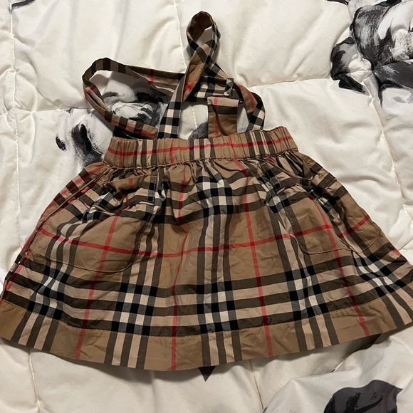 Children’s Burberry Skirt Set (Infant) only worn once.